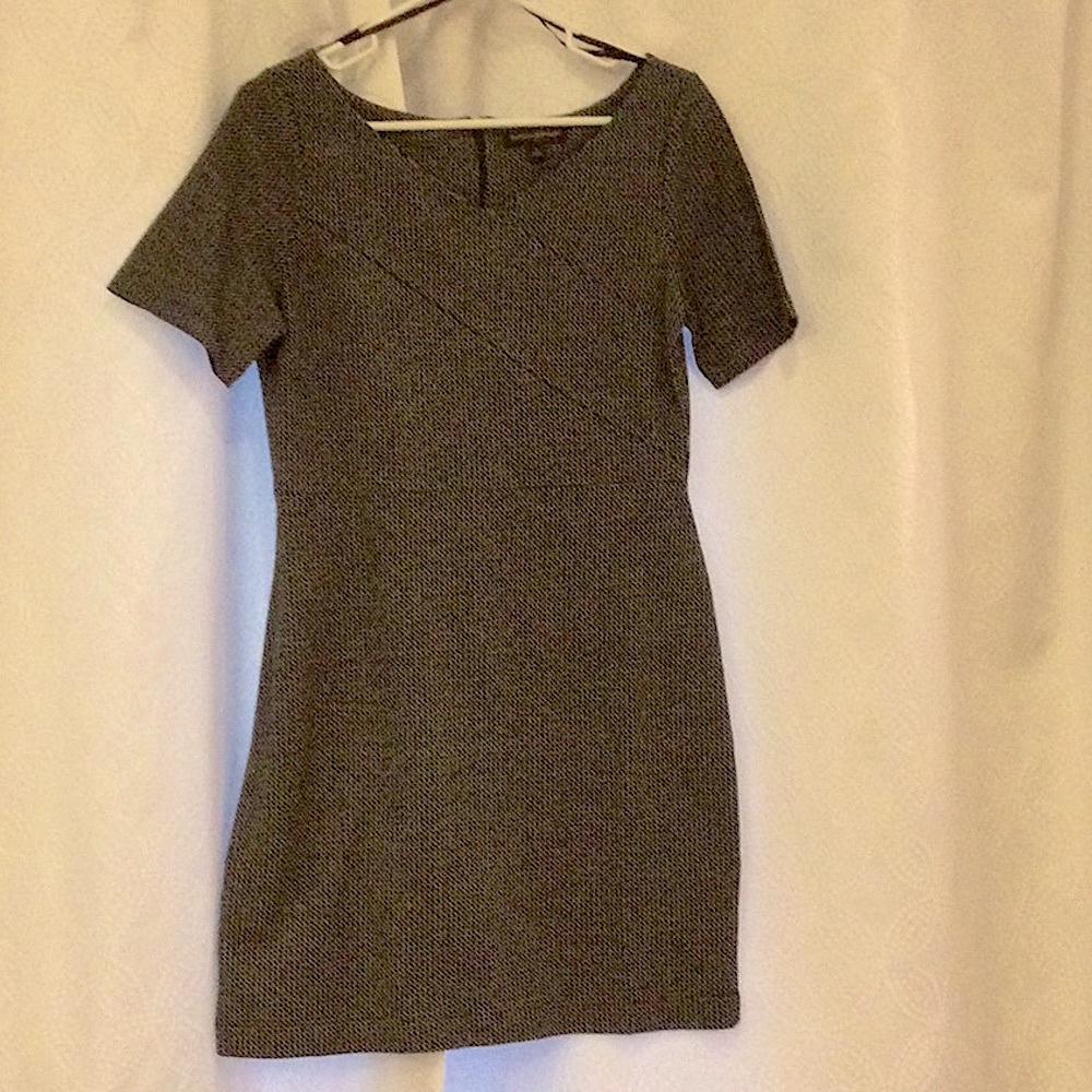 Banana Republic black and white dress. Size 8